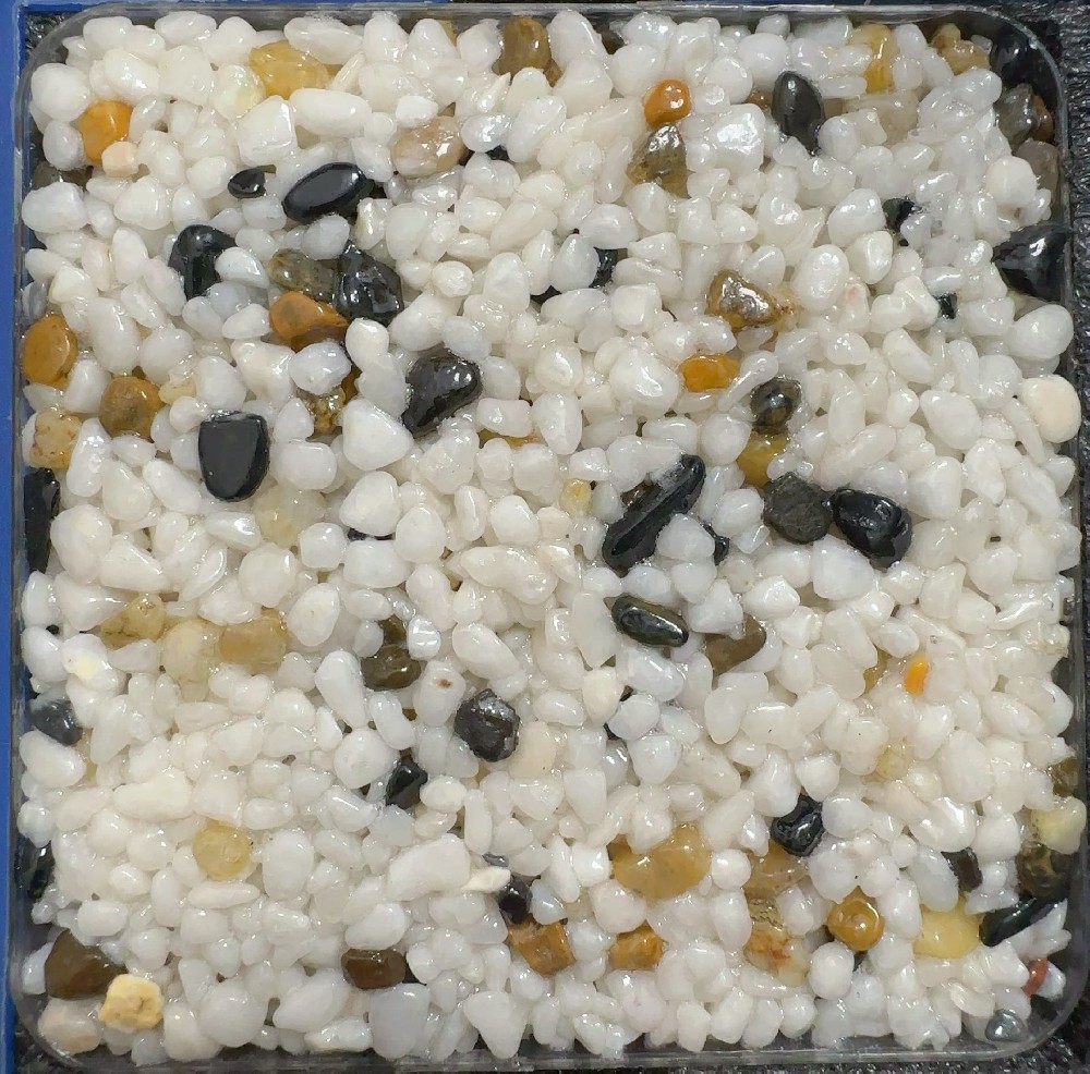 墨玉融白 | Obsidian & White Pebbles