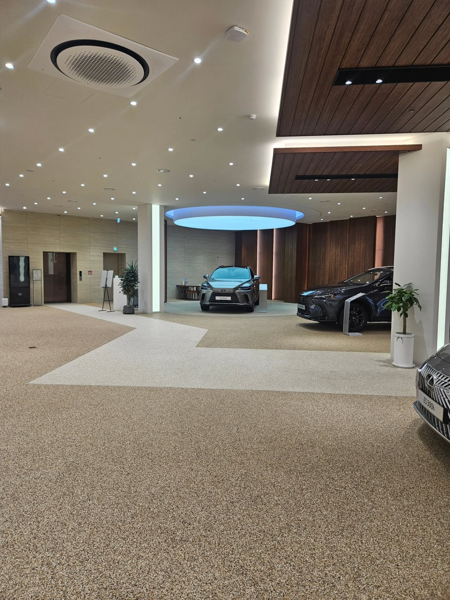 美蒂石丰田 & 雷克萨斯豪华汽车展厅地坪案例 | Meidis Resin Binder Toyota & Lexus Showroom Floor Case - 套装图