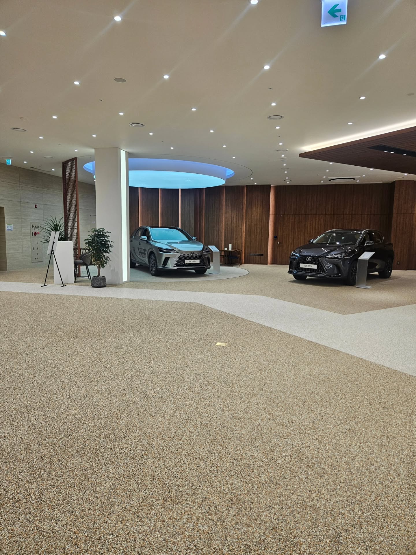 美蒂石丰田 & 雷克萨斯豪华汽车展厅地坪案例 | Meidis Resin Binder Toyota & Lexus Showroom Floor Case - 套装图