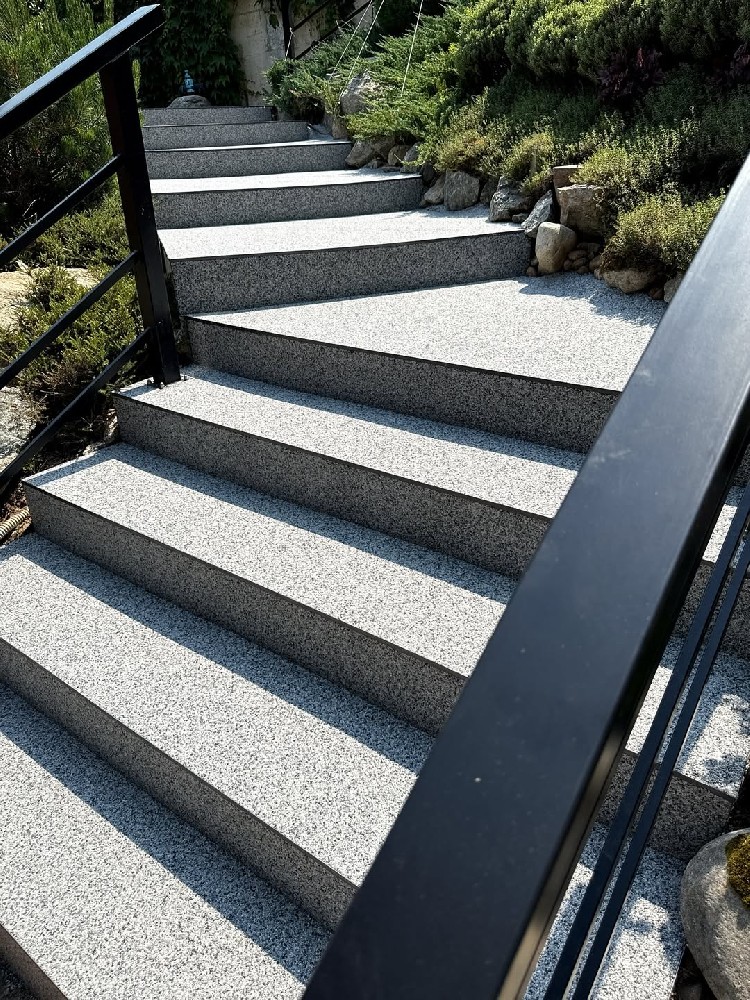 美蒂石户外庭院台阶透水砾石地坪案例 | Meidis Resin Binder Courtyard Stair Pavement Case