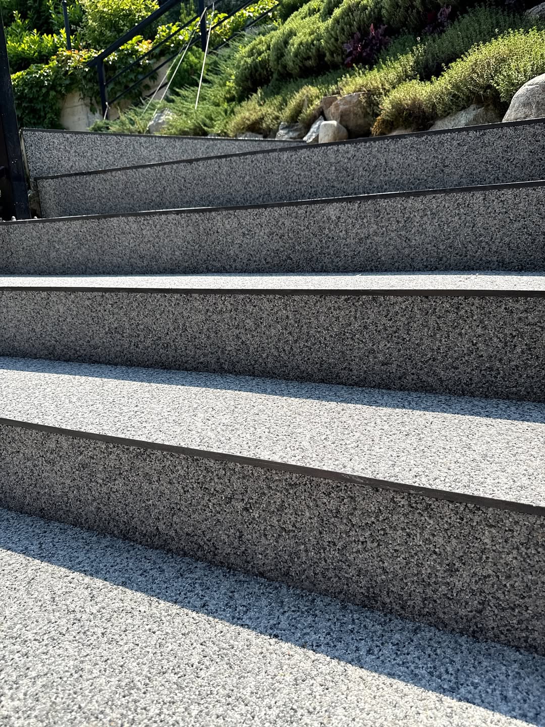 美蒂石户外庭院台阶透水砾石地坪案例 | Meidis Resin Binder Courtyard Stair Pavement Case - 套装图