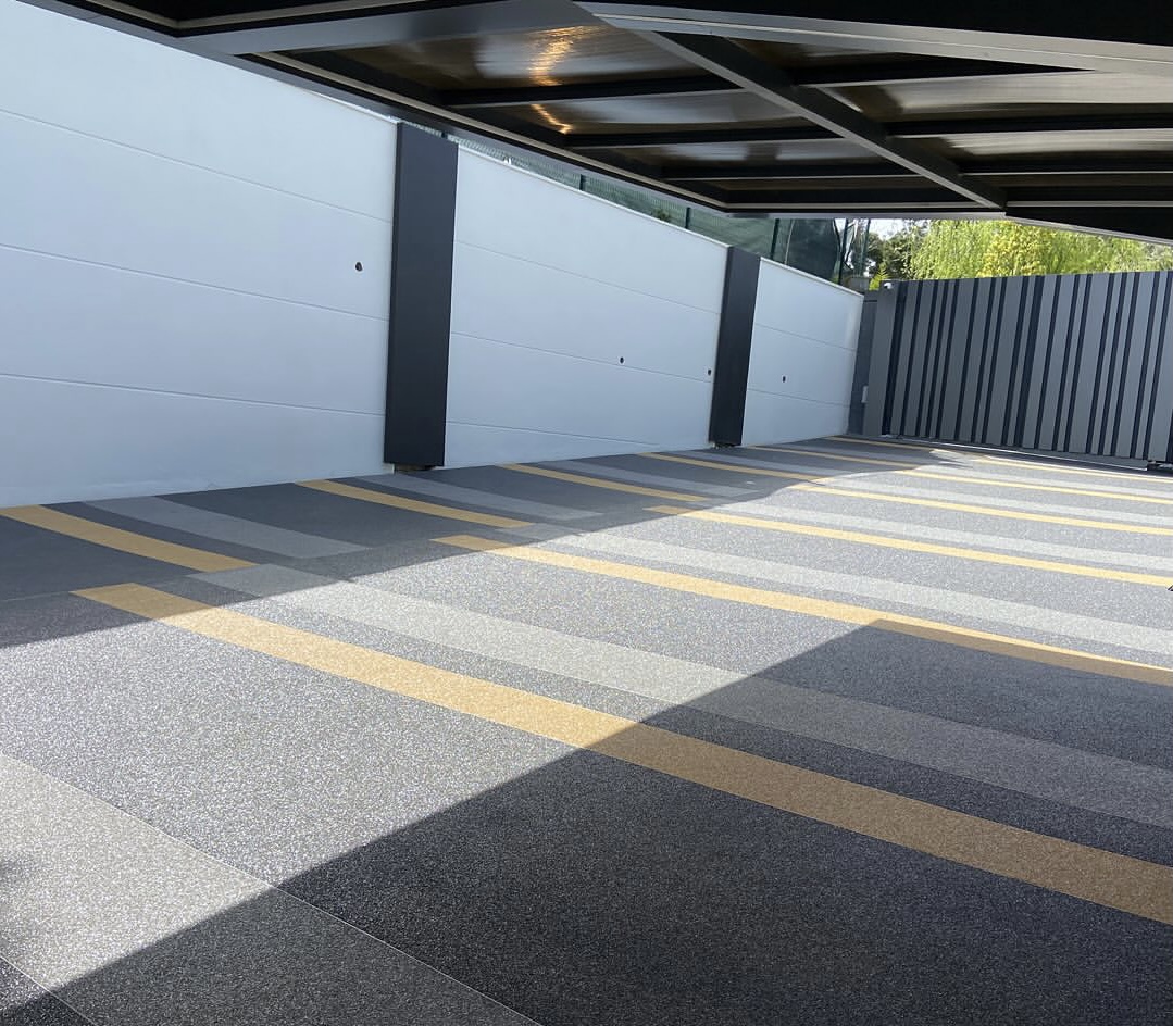 美蒂石现代别墅车库坡道多色拼色地坪案例 | Meidis Resin Binder Villa Driveway Multi-Color Pavement - 套装图