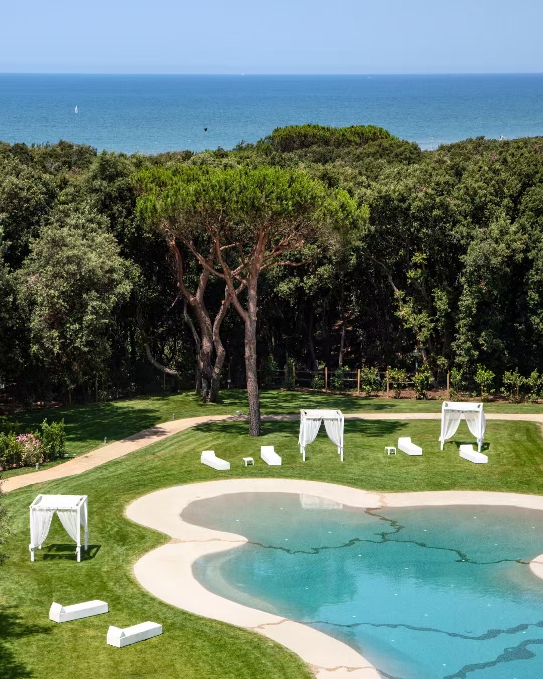 美蒂石滨海度假泳池原生砾石露台 | Meidis Luxury Coastal Resort Organic Aggregate Pool Deck - 套装图